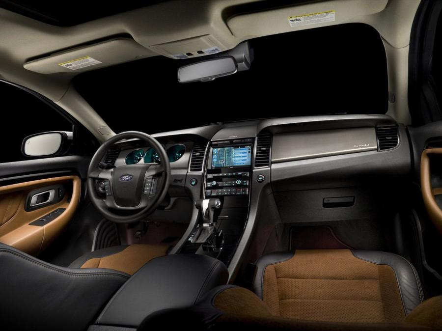  Ford Taurus SHO 2010 года  (фото 128 из 248)